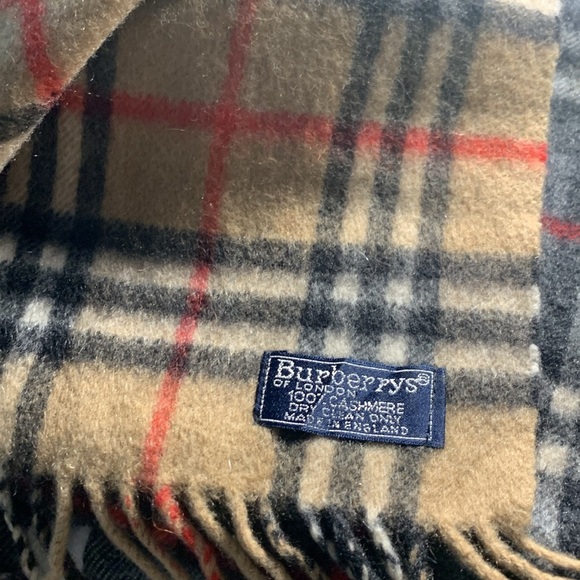 Burberry Tan Plaid Scarf 100 percent cashmere - Picture 4 of 6